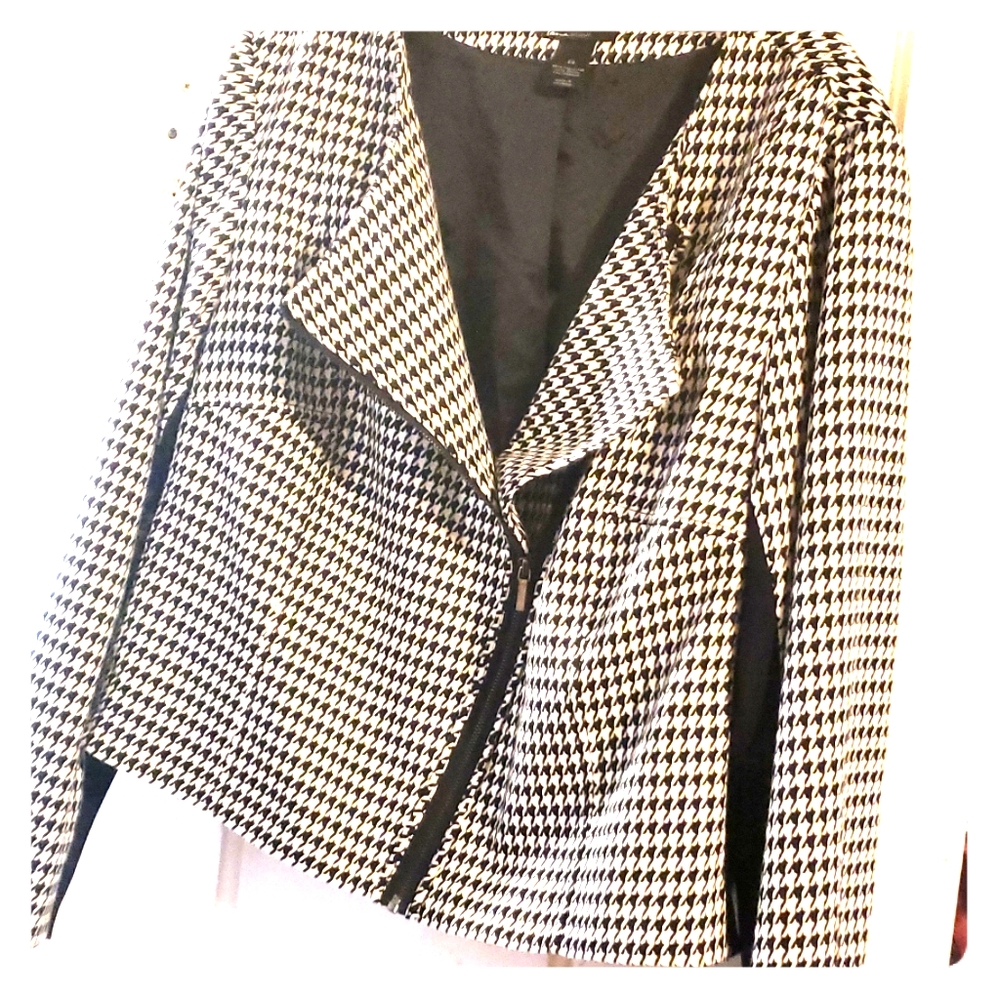 Black /white blazer
